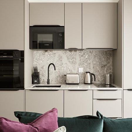 London City East By Viridian Apartments Экстерьер фото