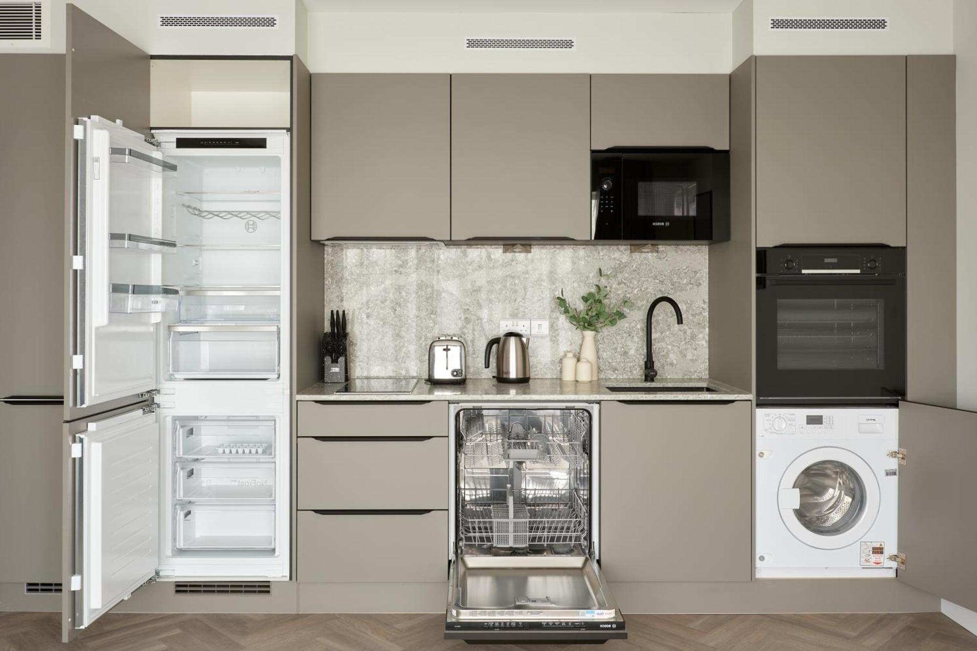 London City East By Viridian Apartments Экстерьер фото