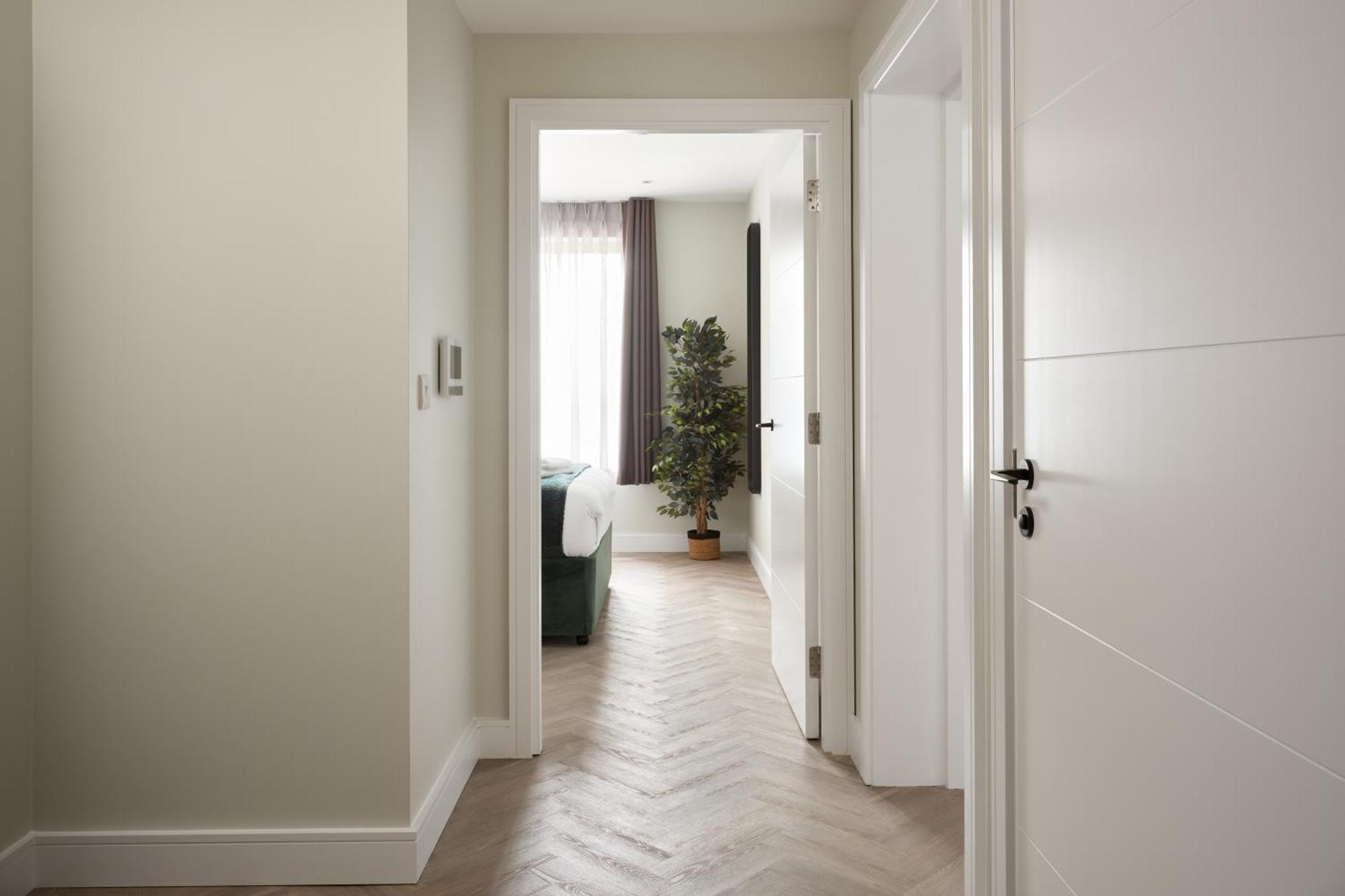 London City East By Viridian Apartments Экстерьер фото